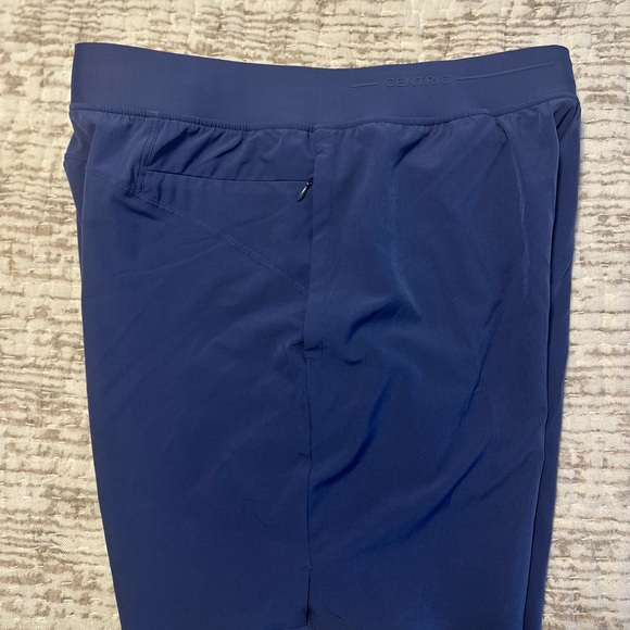 Centric Active Shorts - Picture 6 of 9